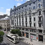 Apartment In The Midle Of The City